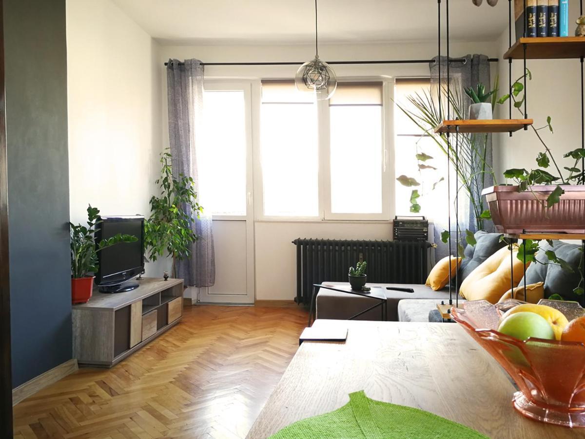 Sunny Downtown Apartment For 4 Sofia Eksteriør billede