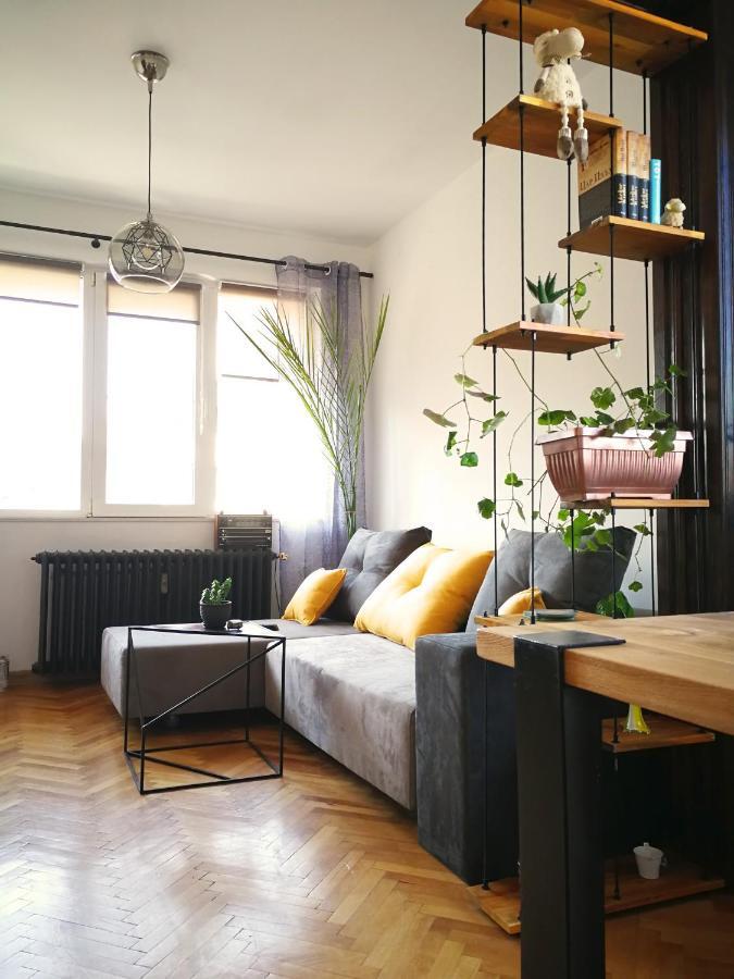 Sunny Downtown Apartment For 4 Sofia Eksteriør billede